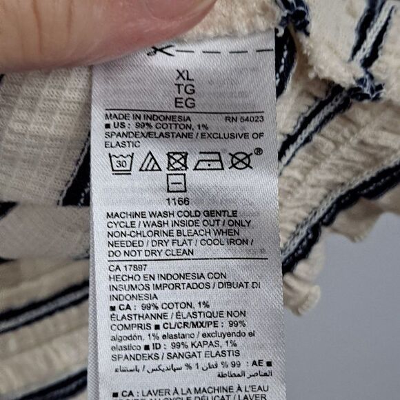 Ladies Pullover Blouse NWT - Picture 6 of 10